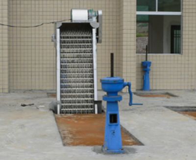 閘門(mén)、啟閉機(jī)